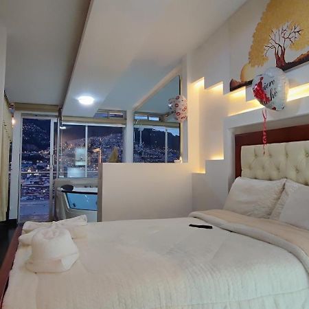 Luna Quitena Hotel Кито Екстериор снимка